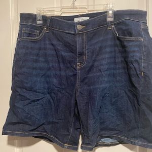 Lane Bryant Mid Rise Girlfriend Shorts